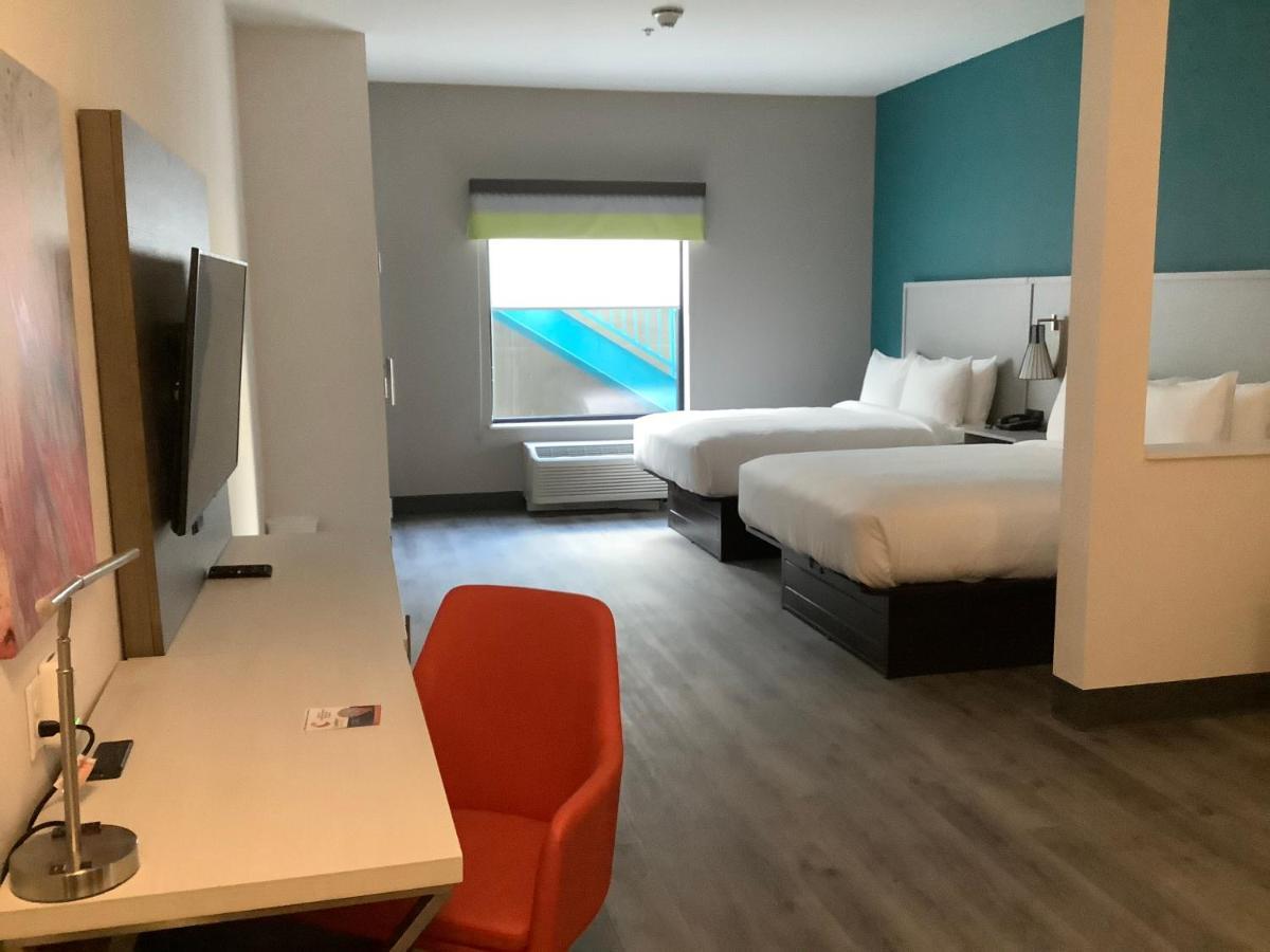Comfort Suites Colorado Springs East - Medical Center Area Buitenkant foto