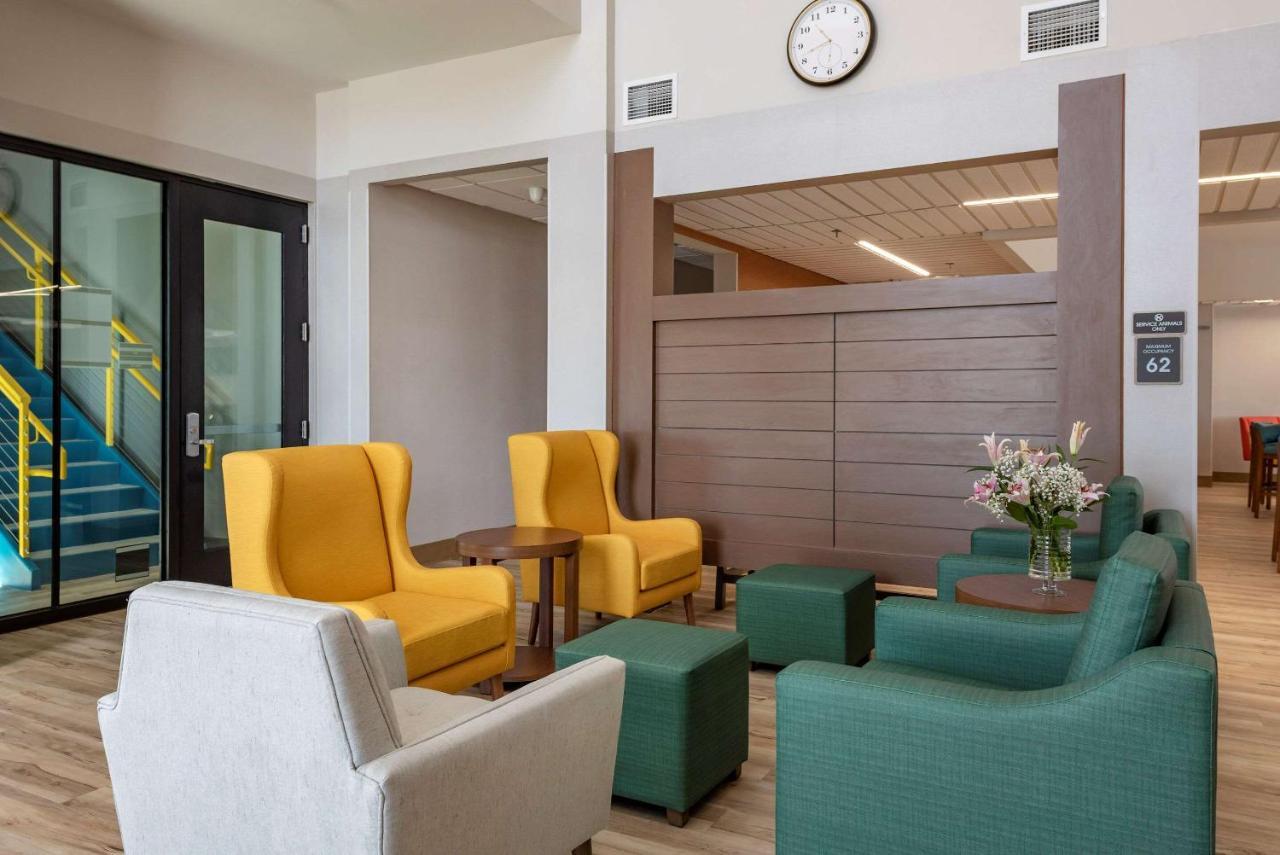 Comfort Suites Colorado Springs East - Medical Center Area Buitenkant foto