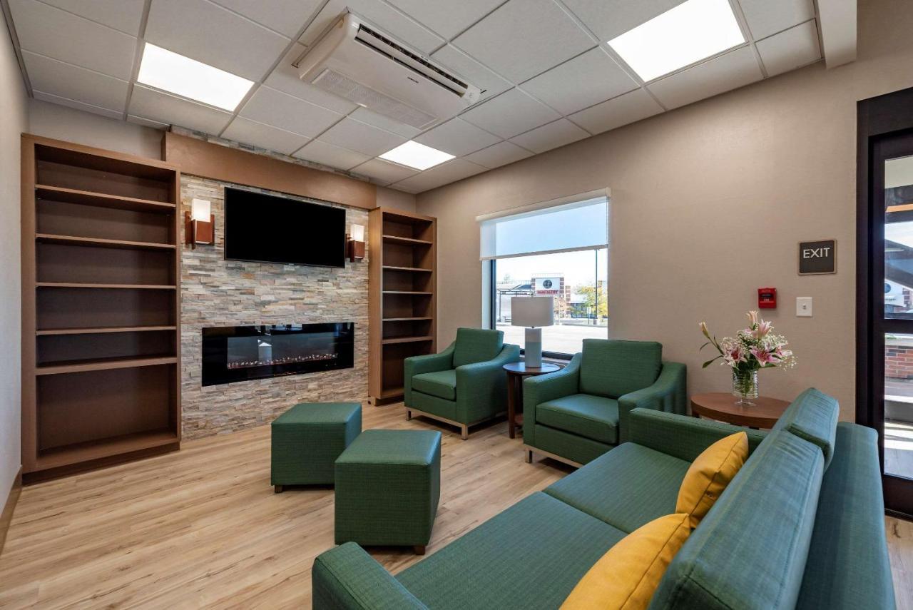 Comfort Suites Colorado Springs East - Medical Center Area Buitenkant foto