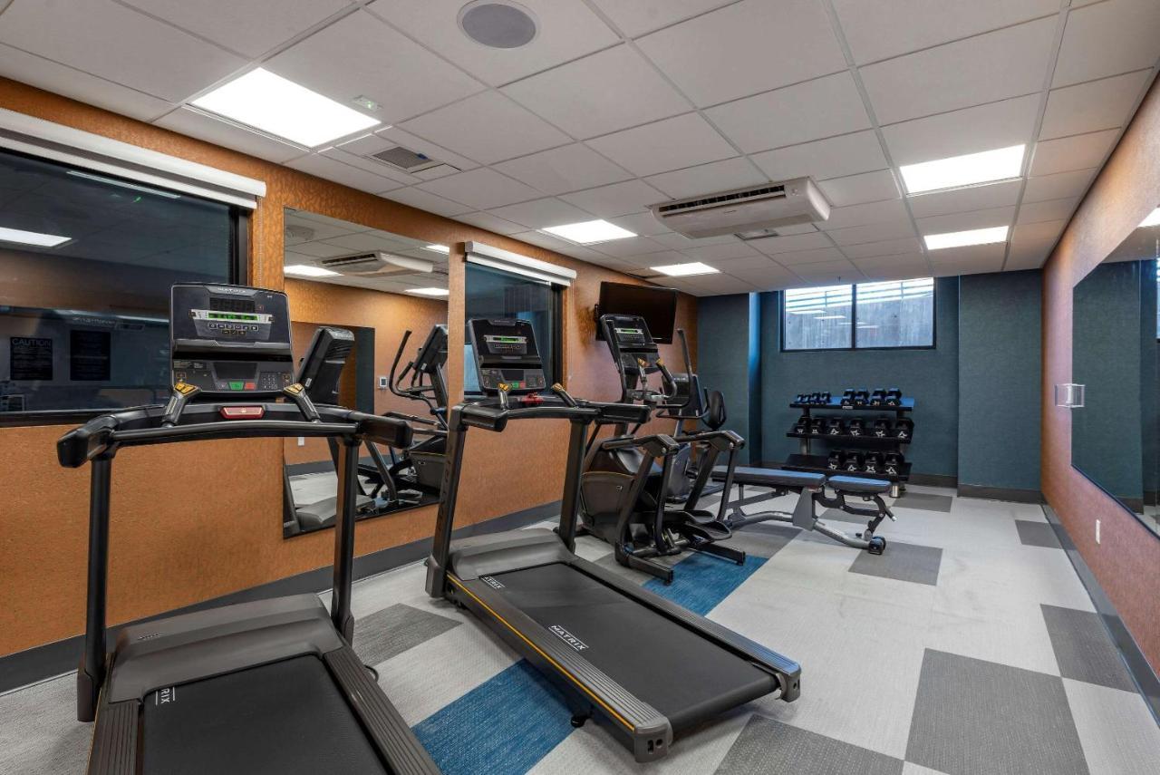 Comfort Suites Colorado Springs East - Medical Center Area Buitenkant foto