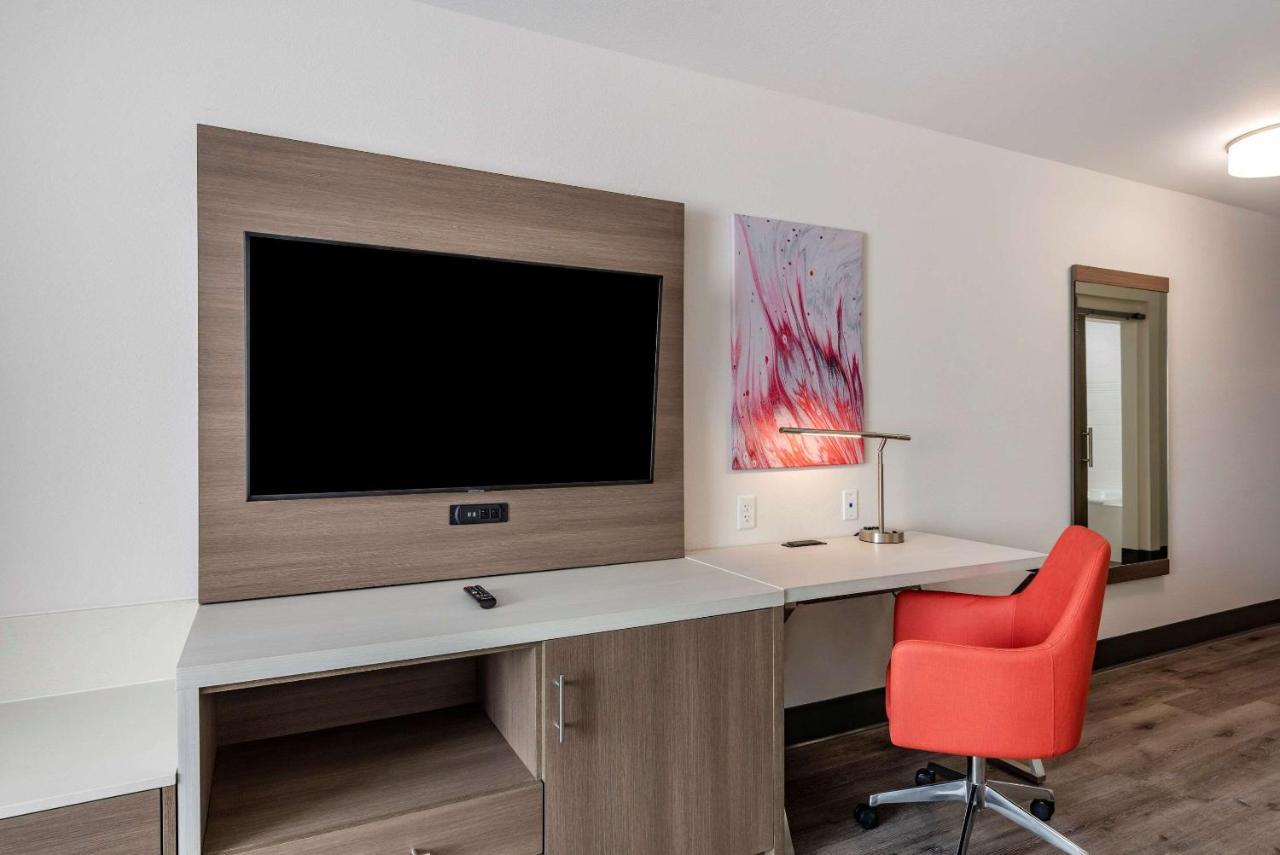 Comfort Suites Colorado Springs East - Medical Center Area Buitenkant foto