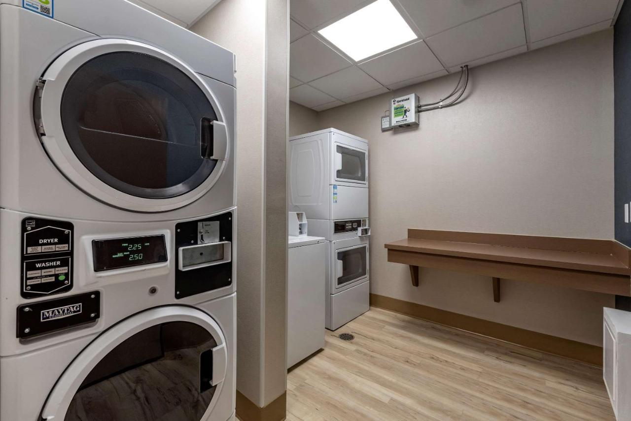 Comfort Suites Colorado Springs East - Medical Center Area Buitenkant foto
