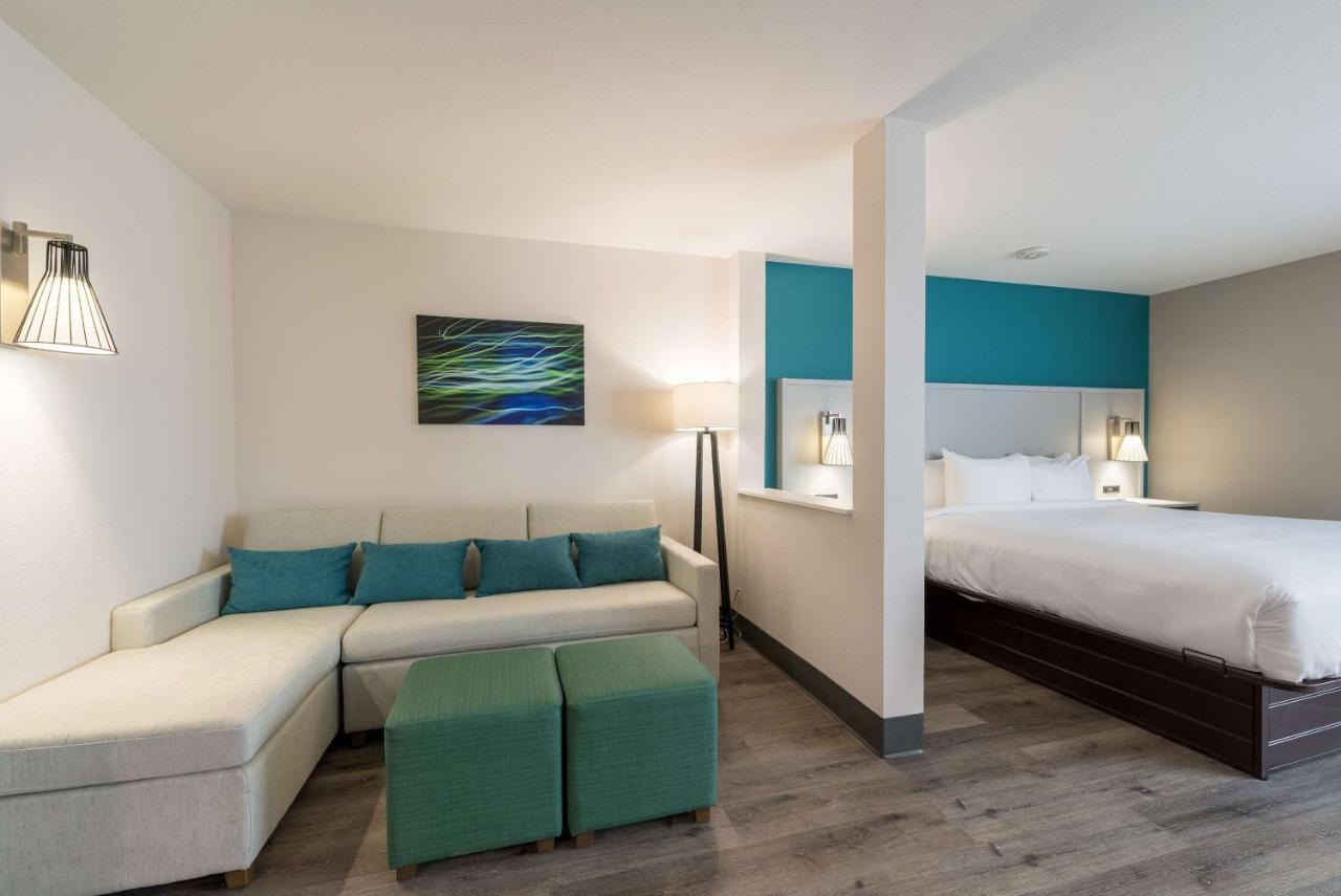 Comfort Suites Colorado Springs East - Medical Center Area Buitenkant foto