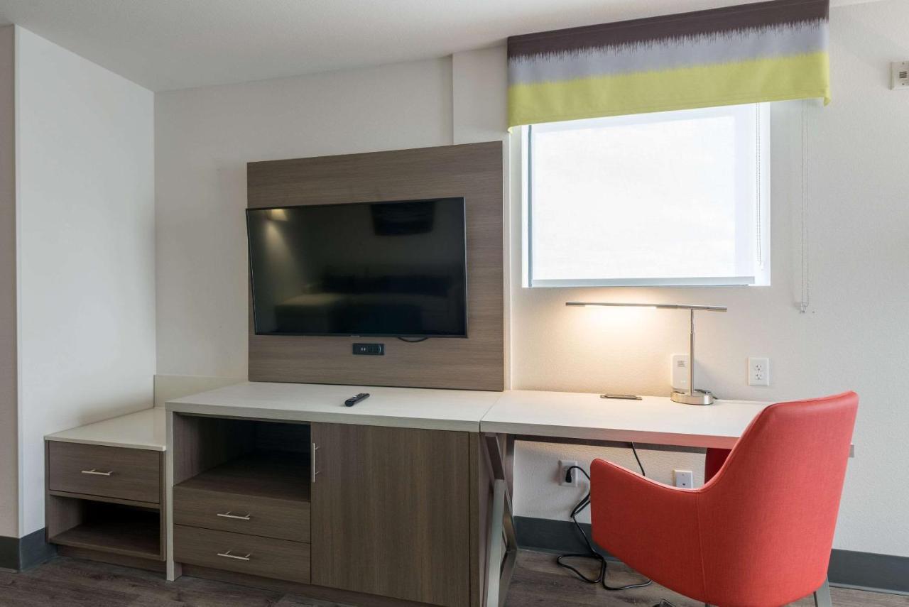 Comfort Suites Colorado Springs East - Medical Center Area Buitenkant foto