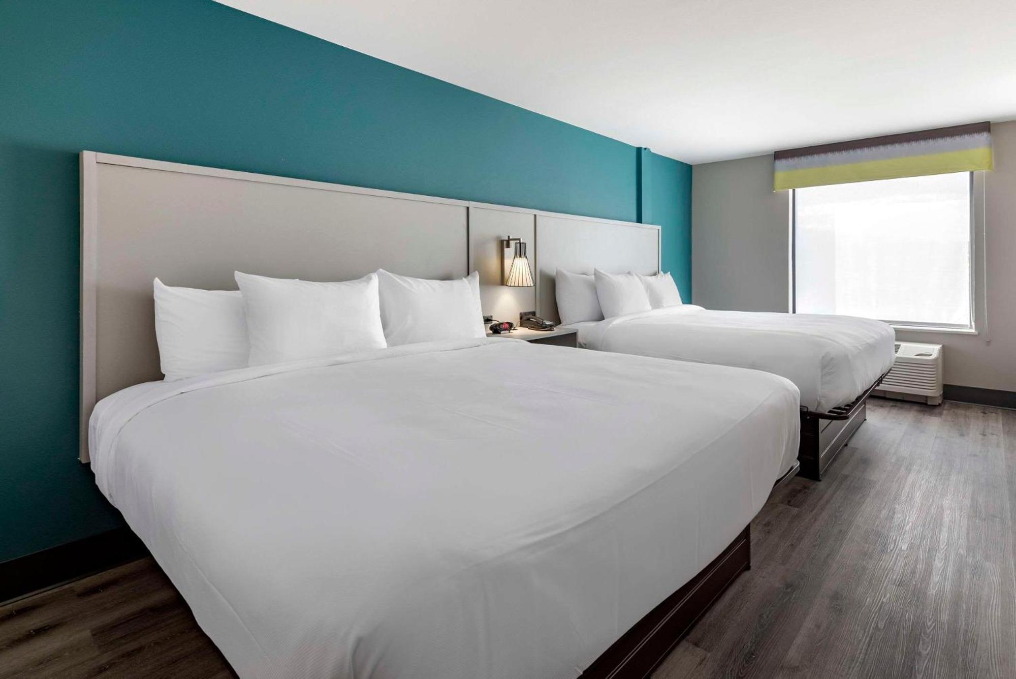 Comfort Suites Colorado Springs East - Medical Center Area Buitenkant foto